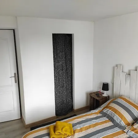 Agreable D'hote Climatisee منزل للإقامة Soulaire-et-Bourg